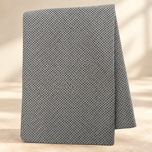 TRIXIE absorberende handdoek — 66 × 43 cm — detailfoto, grijs kleurvoorbeeld; assorti levering